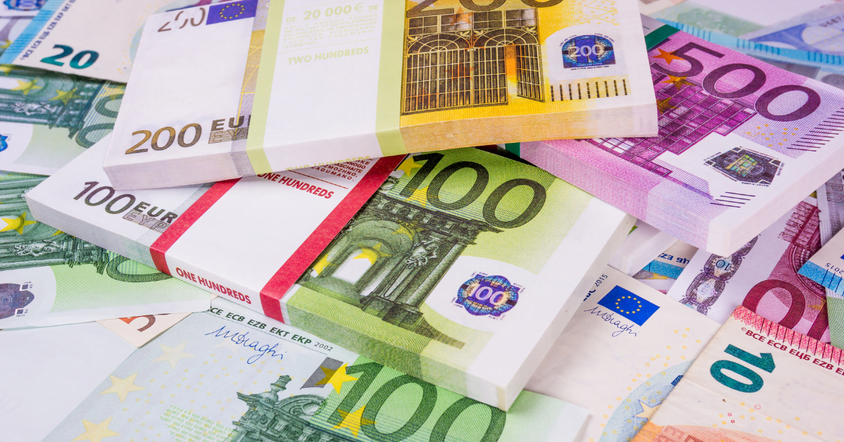 Geld investieren 10.000 Euro